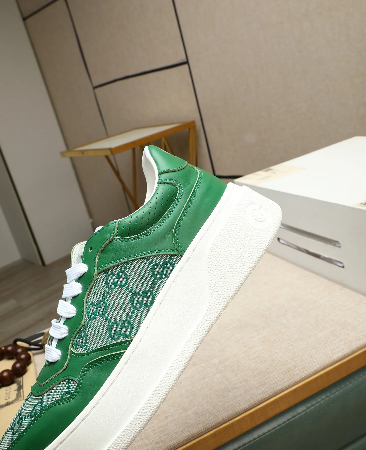 Men's shoes 💰400 GUCCI🔍🔍The latest models are on sale at the same time at the counter. Original calfskin imported from Italy, genuine leather lining, (high-end, extravagant, and classy) with exquisite workmanship. Soles: Original soles specially provided by the original factory. ⚠Exclusive double-layer movable molded soles are super comfortable⚠. Photos of the real thing🎬The real thing is better🔍🔍"High quality·Follow the order" Code number 38-44